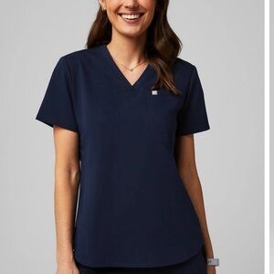 Fabletics scrub top *NWOT* M